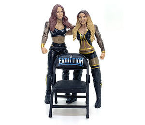 Closer look: Trish & Lita WWE Battle Pack